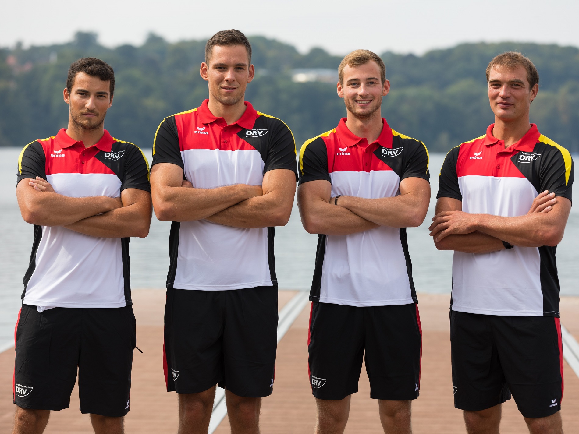 Die Magdeburger Philip Syring (2.v.l.) und Max Appel (3.v.l.) vertreten die Deutschen Farben bei der WM in Sarasota/USA im Männer-Doppelvierer