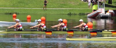 Mit einem tollen Endspurt fing der deutsche Doppelvierer noch mehrere Boote ab und konnte die Silbermedaille gewinnen!